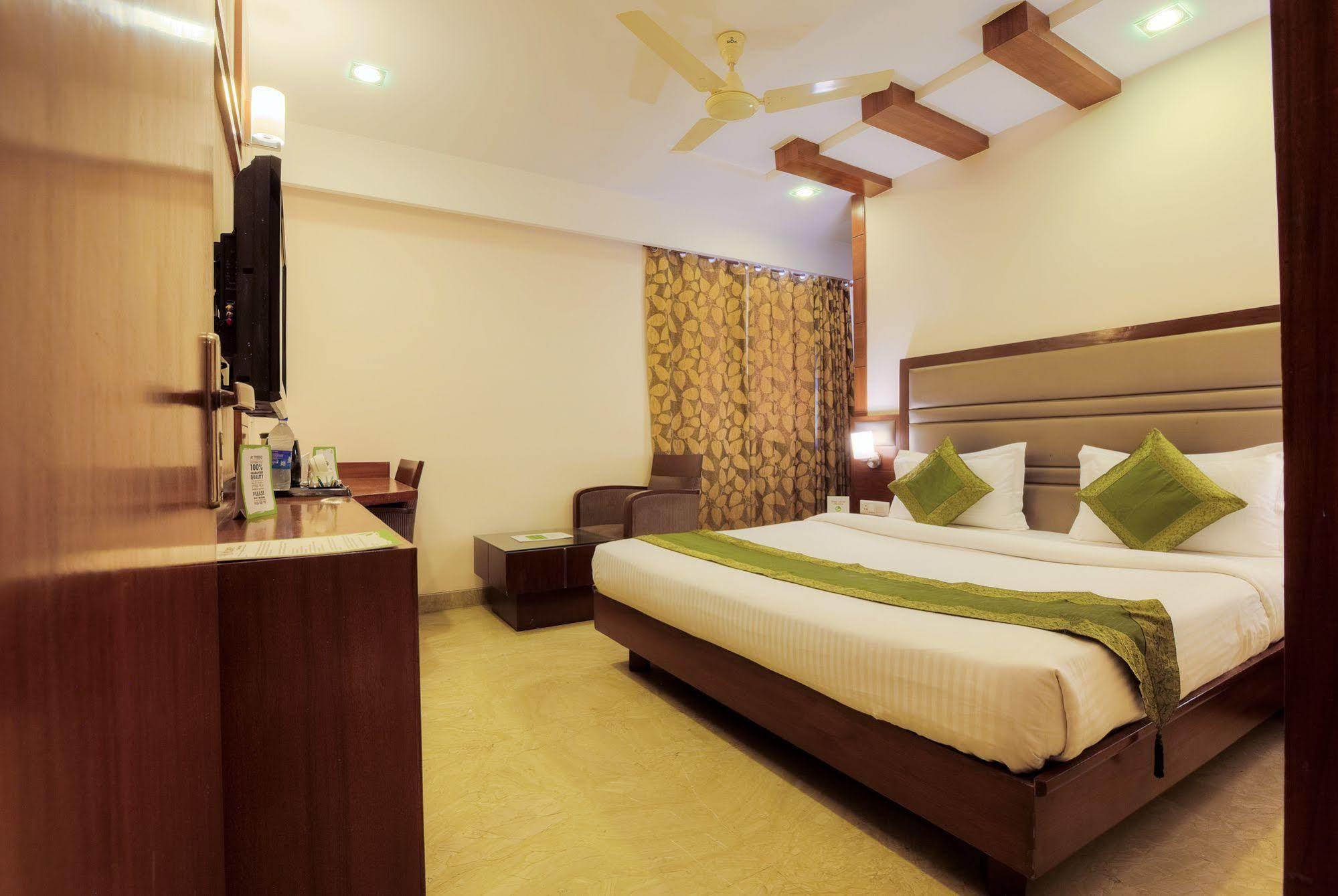 Mint Hotel Chandīgarh Exterior foto