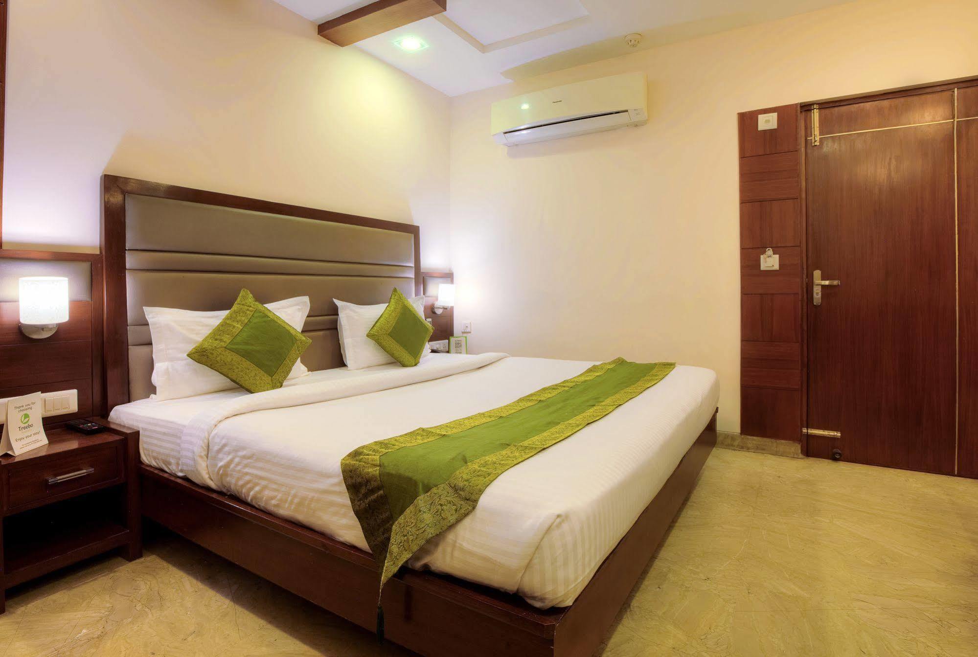 Mint Hotel Chandīgarh Exterior foto
